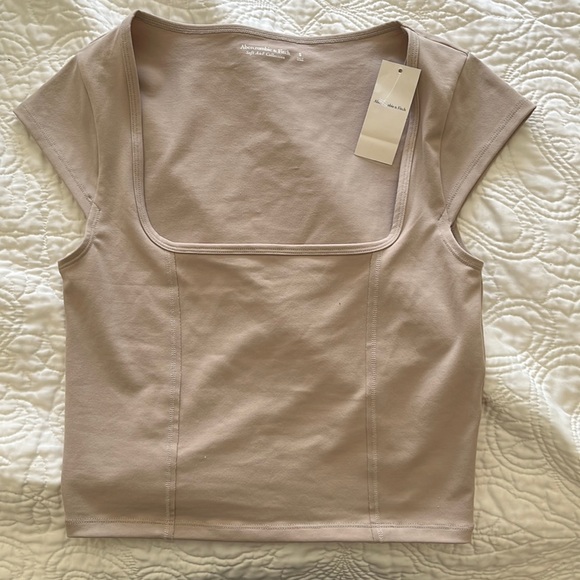 Abercrombie & Fitch Tops - Abercrombie Top